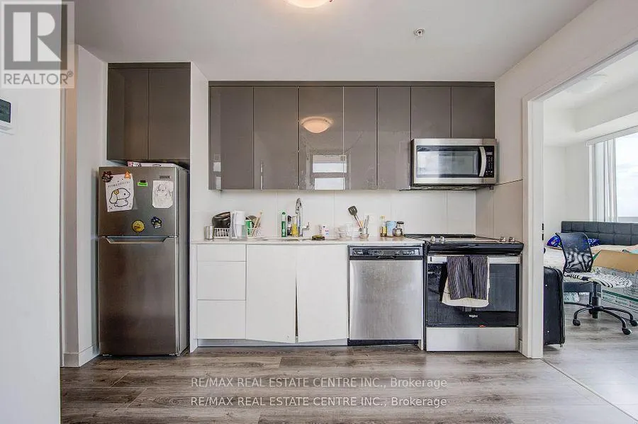 1809 - 60 FREDERICK STREET