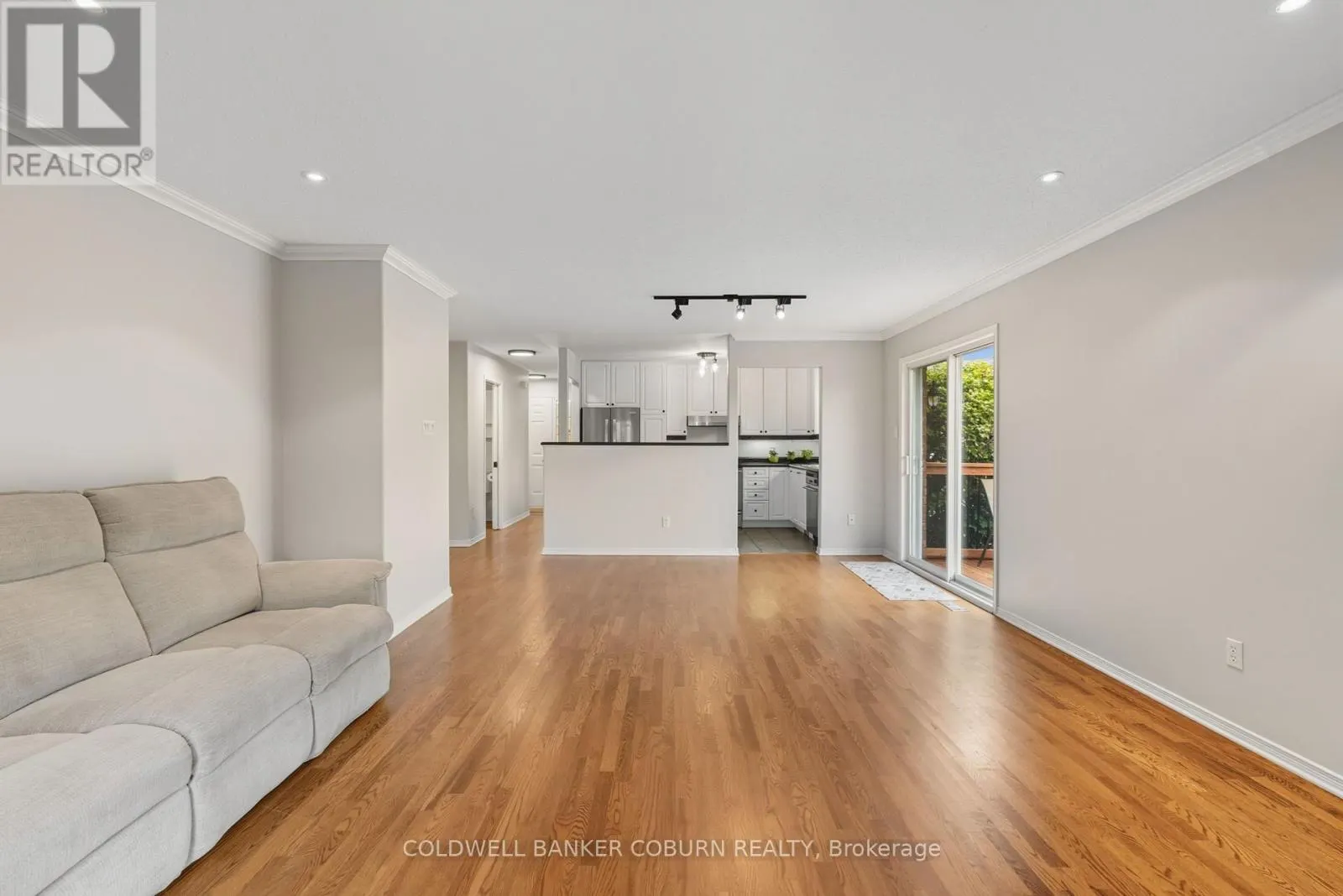 72 DR GORDON CRESCENT