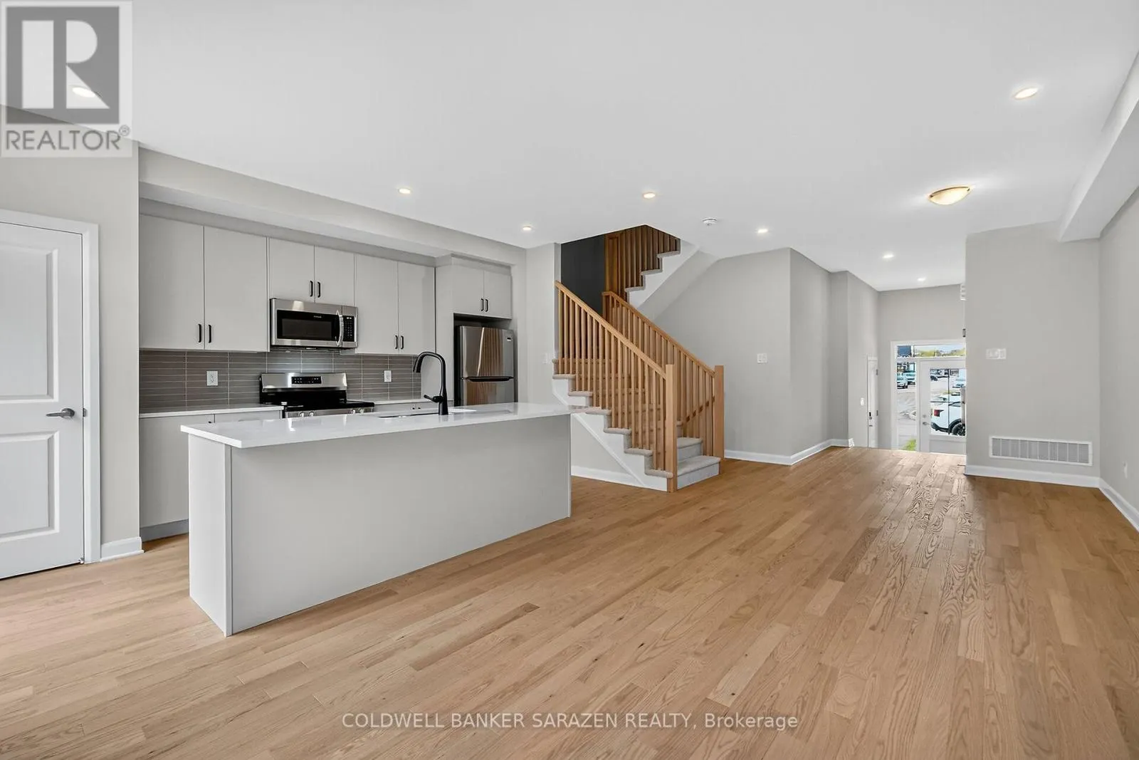 936 EILEEN VOLLICK CRESCENT