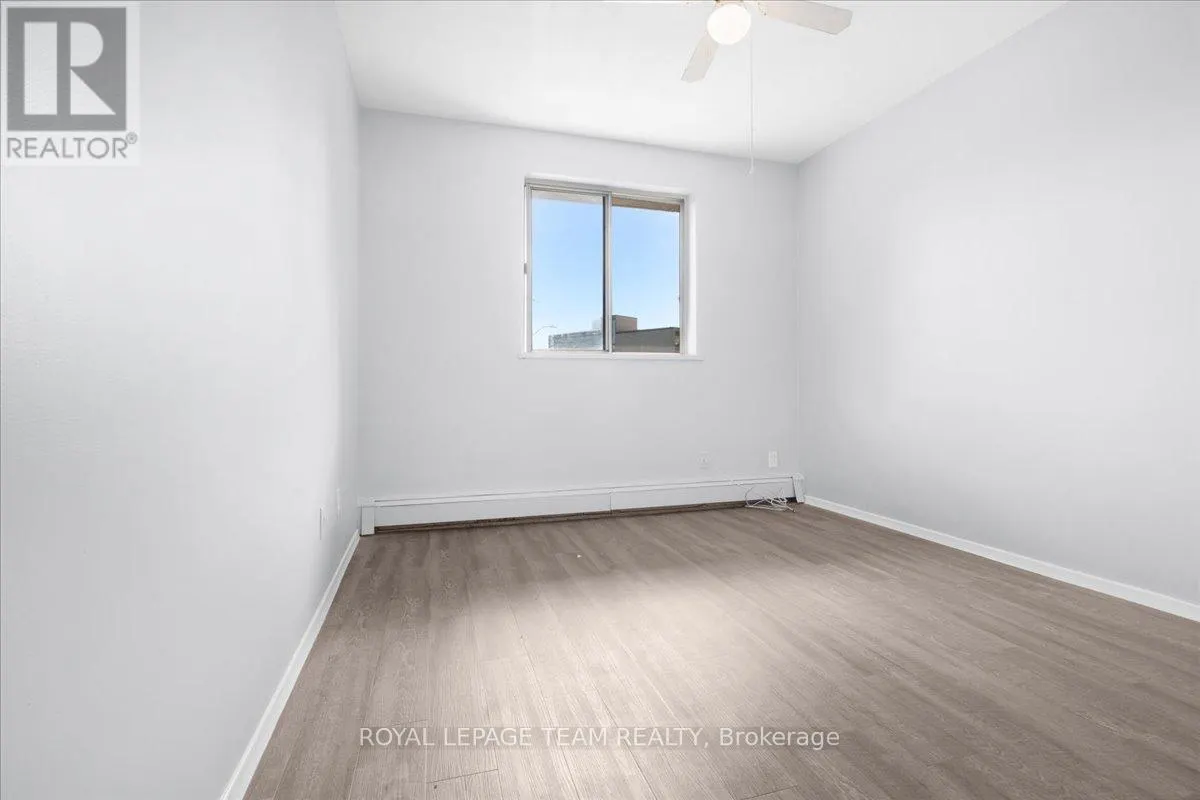 20 POTTRUFF ROAD N