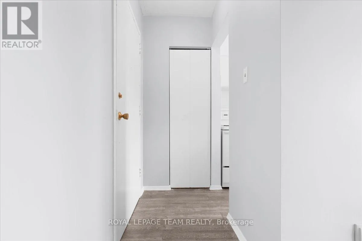 20 POTTRUFF ROAD N