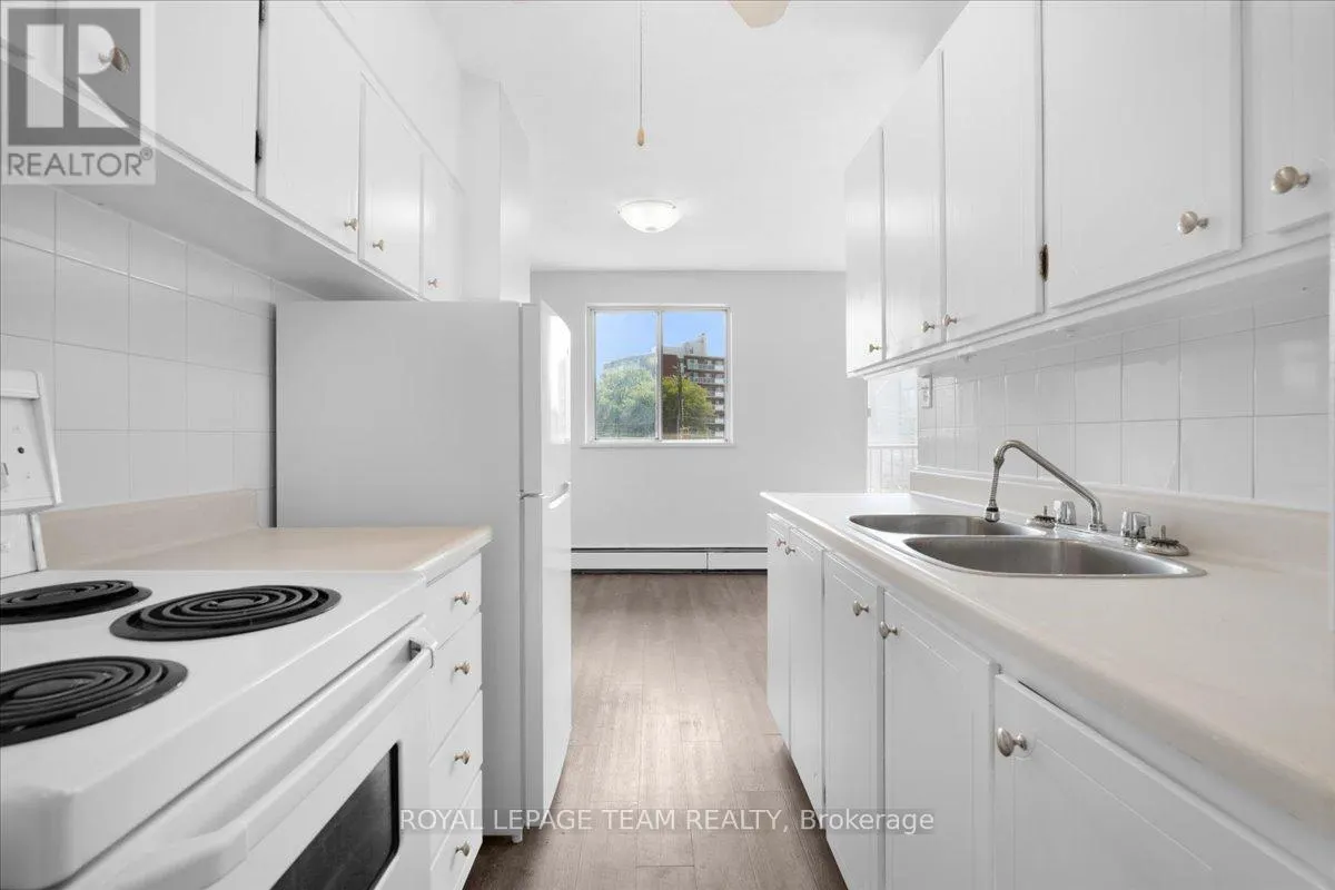 20 POTTRUFF ROAD N