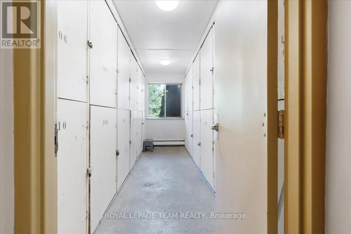 20 POTTRUFF ROAD N