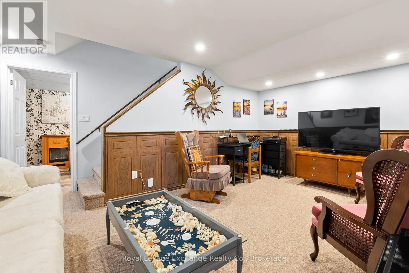990 HERITAGE DRIVE
