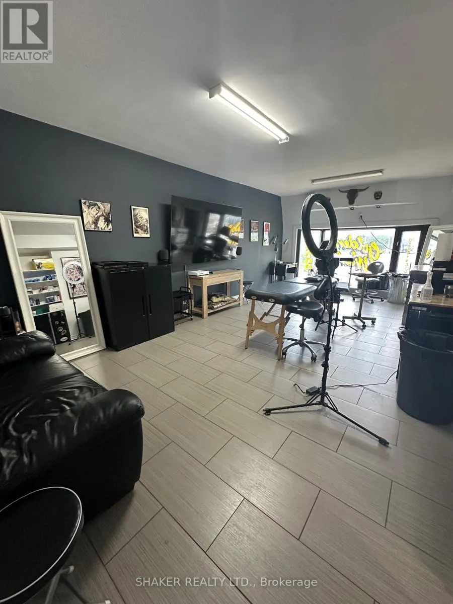 2ND FLOOR - 338 PRESTON STREET
