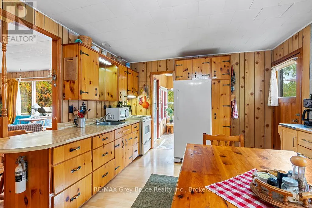 152 SHOULDICE LAKE ROAD