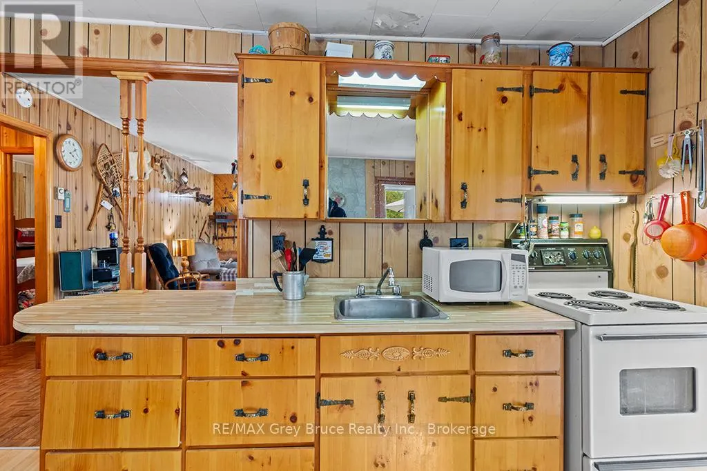 152 SHOULDICE LAKE ROAD