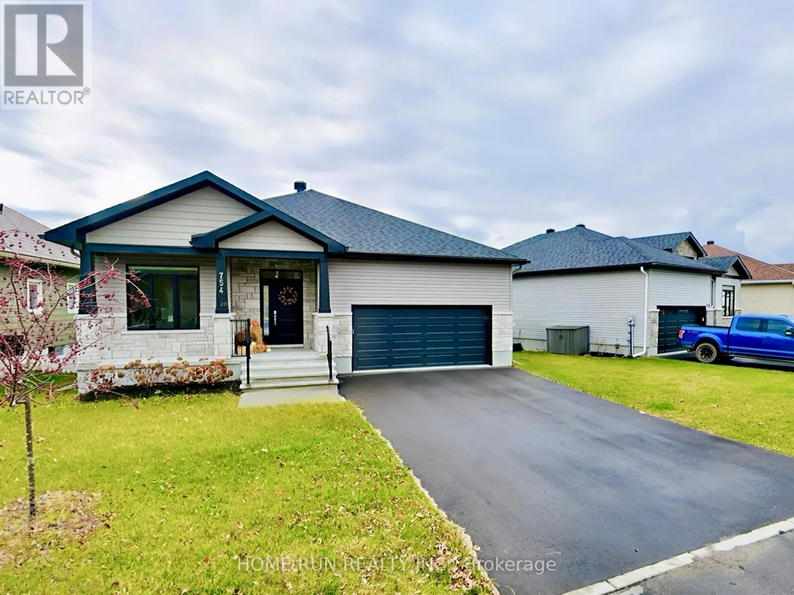754 MEADOWRIDGE CIRCLE