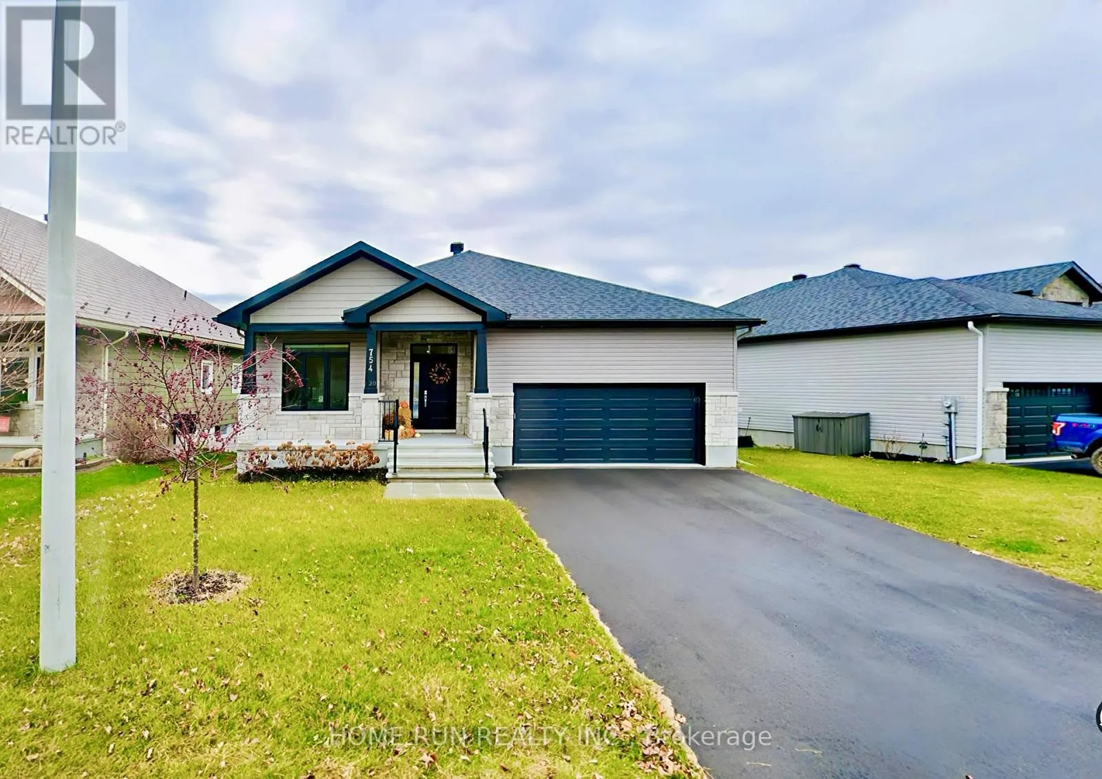 754 MEADOWRIDGE CIRCLE