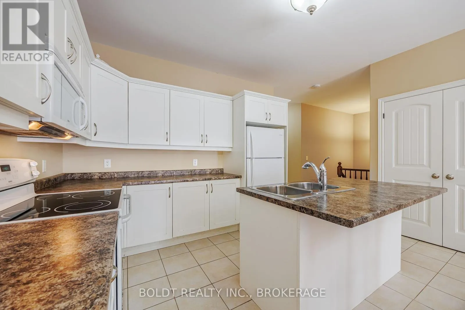 58 VIDEL CRESCENT N