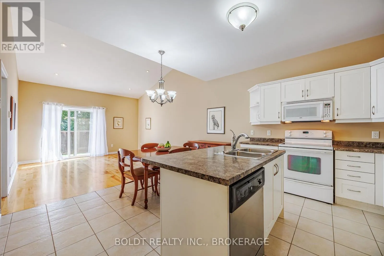 58 VIDEL CRESCENT N