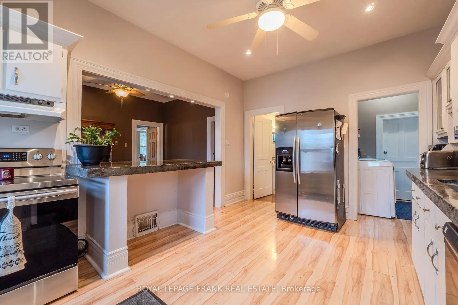 7 DURHAM STREET W