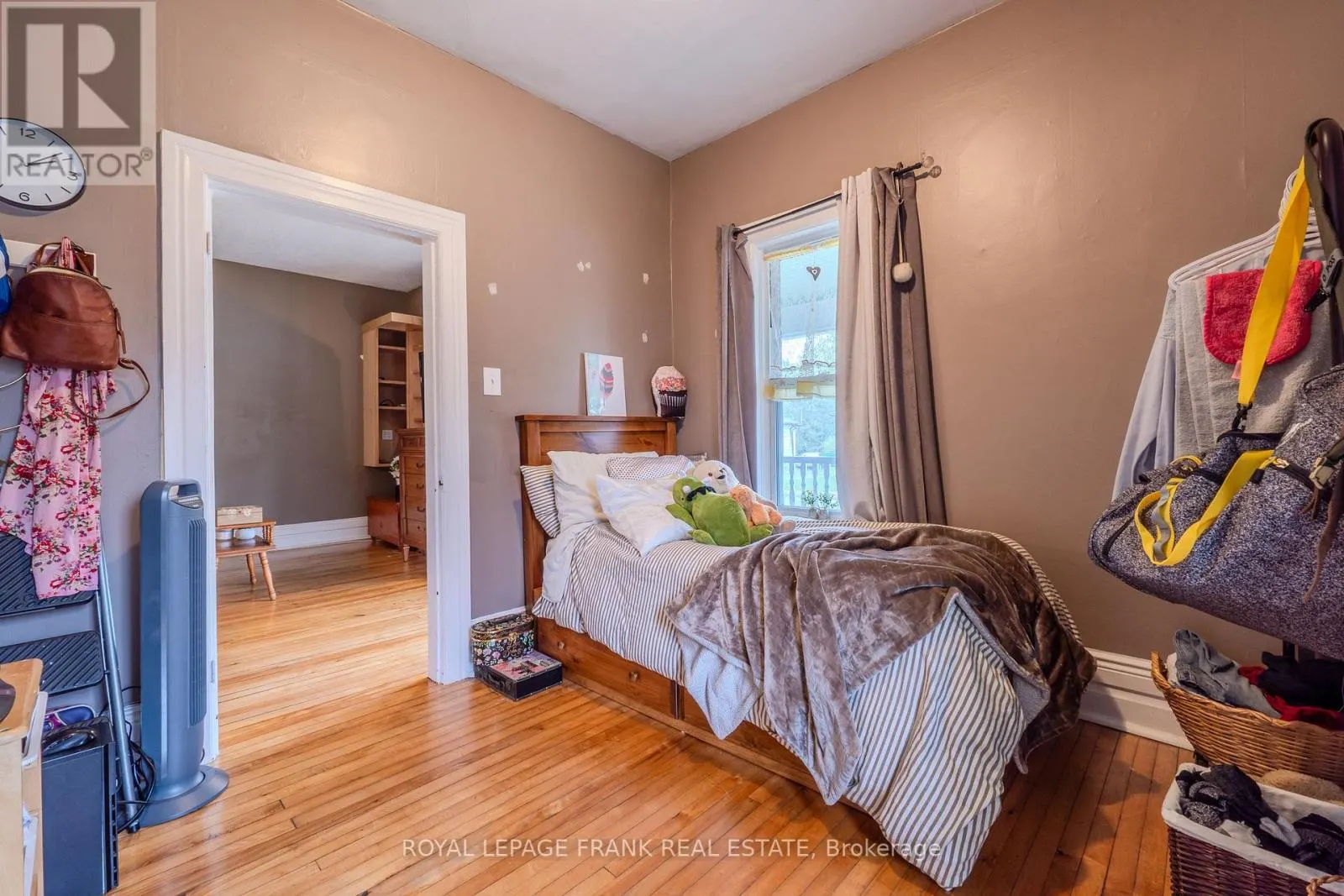 7 DURHAM STREET W