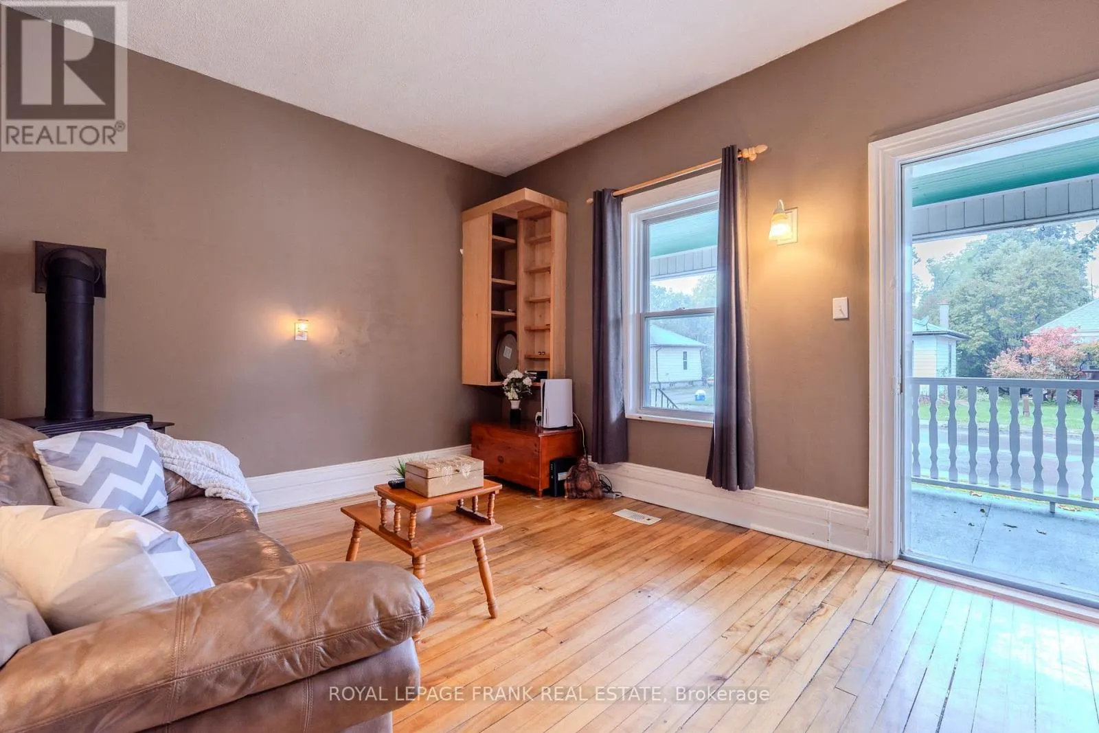 7 DURHAM STREET W