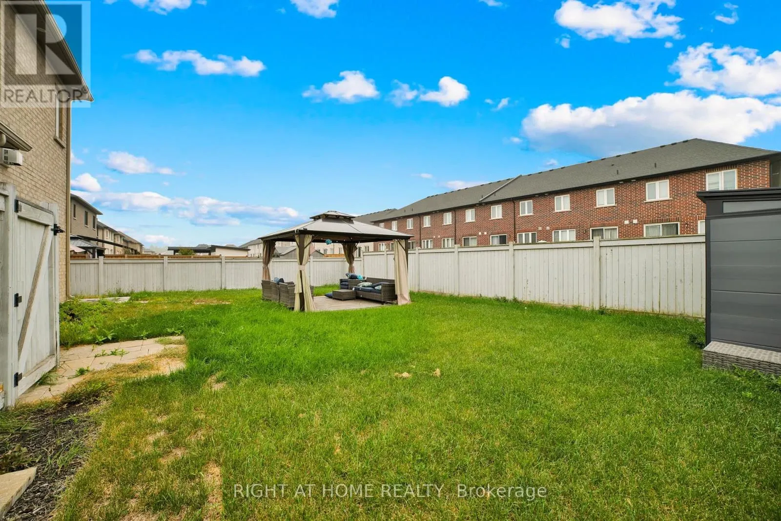 288 RAYMOND ROAD