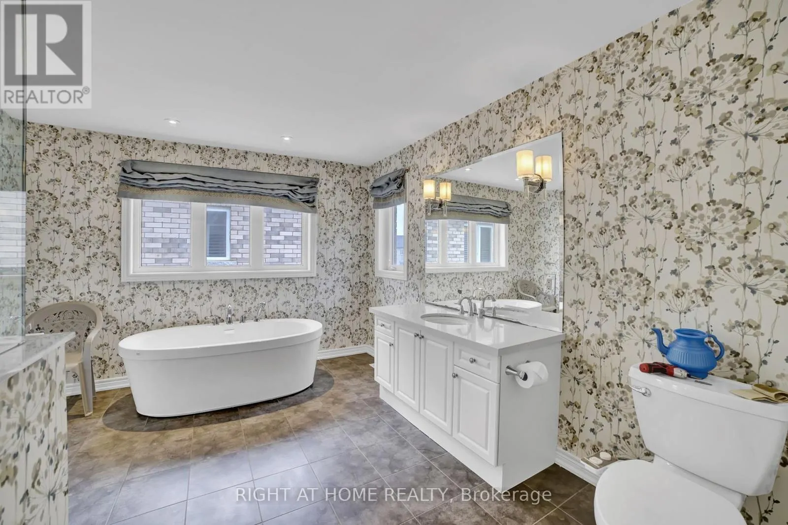 288 RAYMOND ROAD