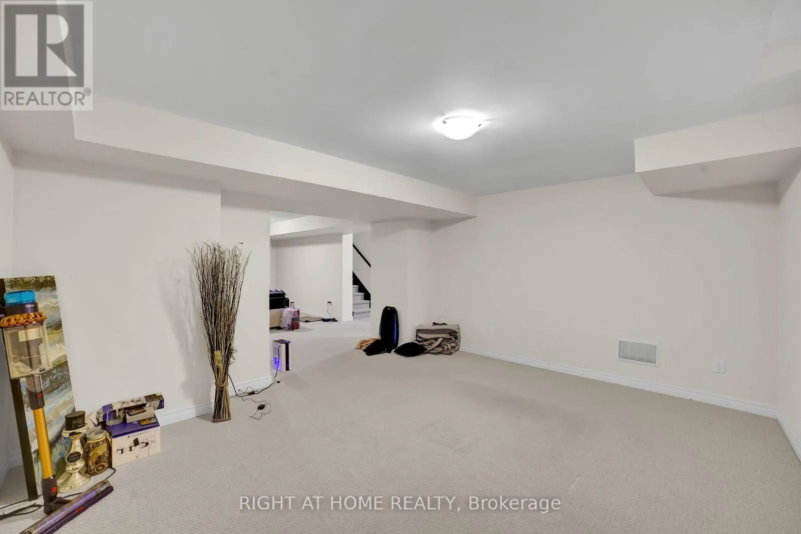 288 RAYMOND ROAD