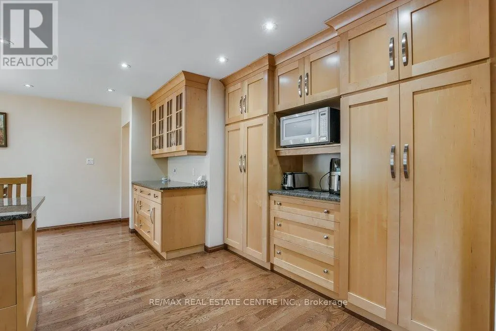28 MEADOW CRESCENT