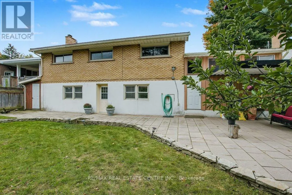 28 MEADOW CRESCENT
