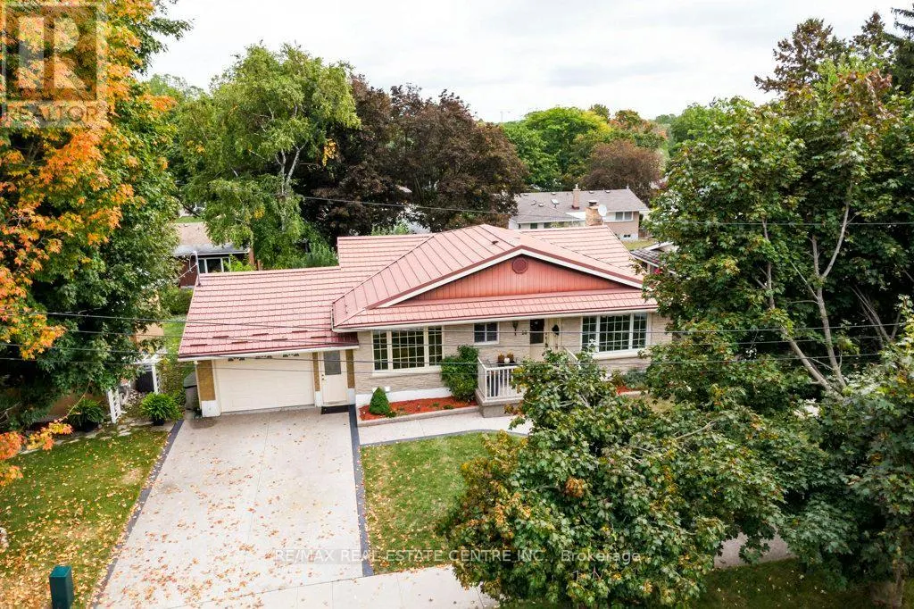28 MEADOW CRESCENT