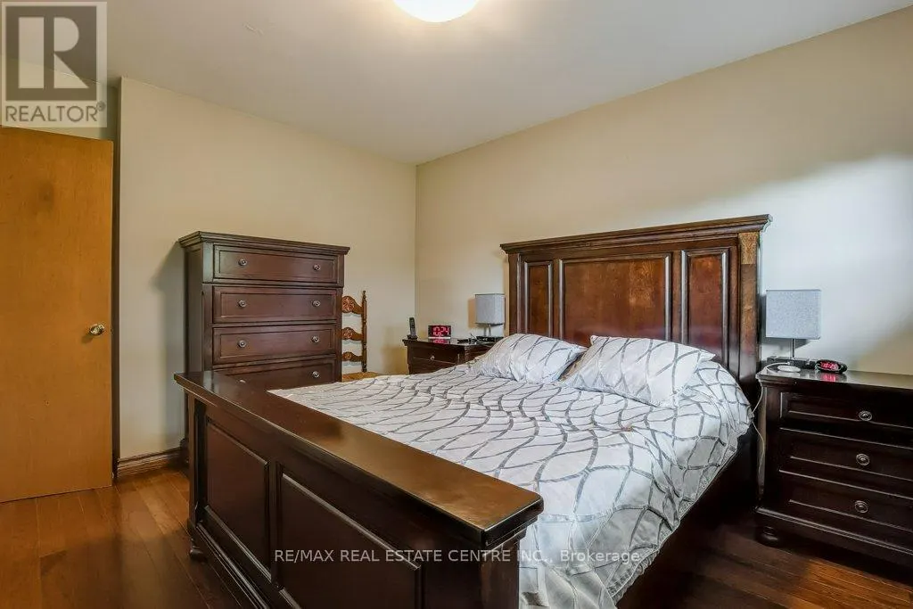 28 MEADOW CRESCENT