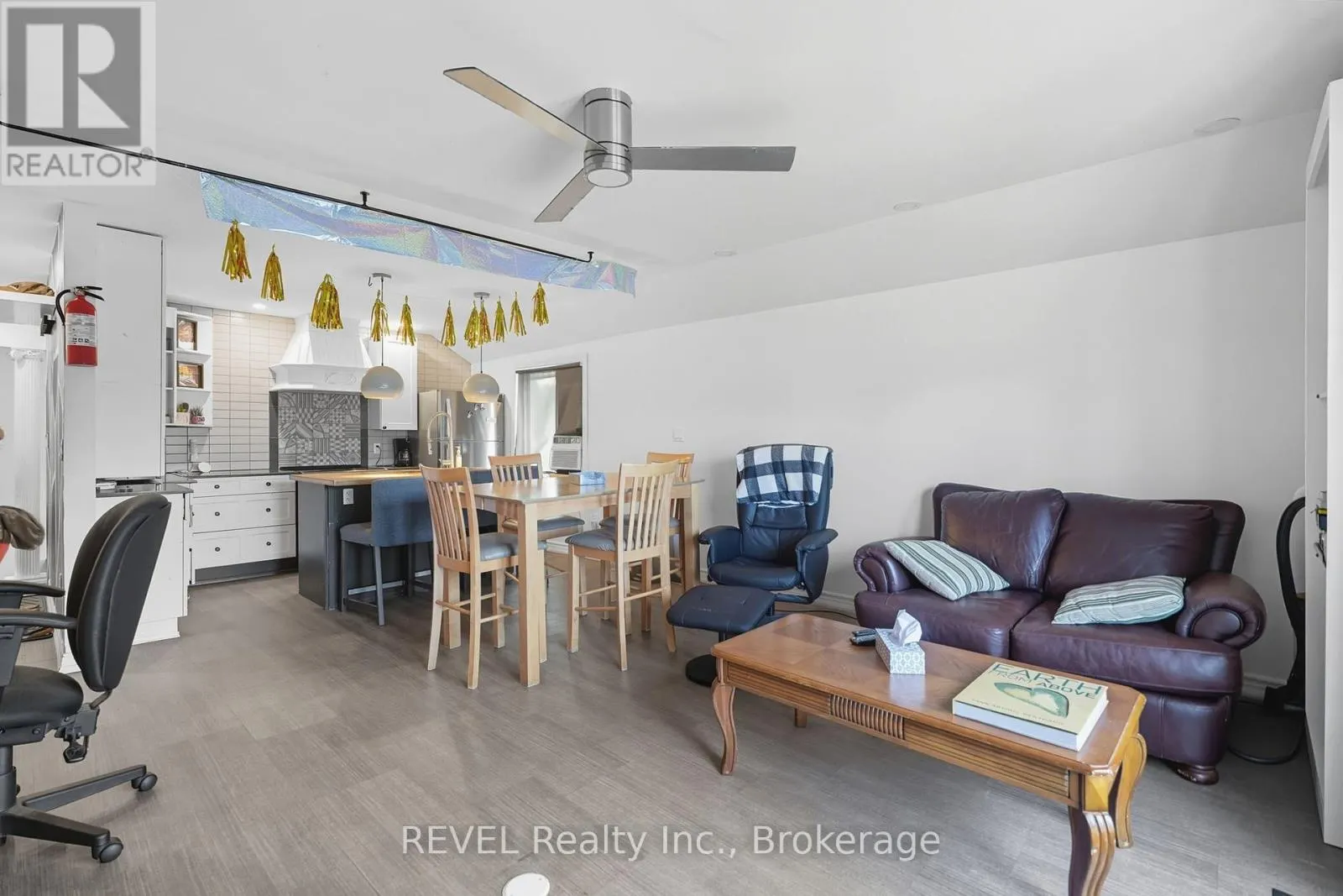 250 RIDGE ROAD N