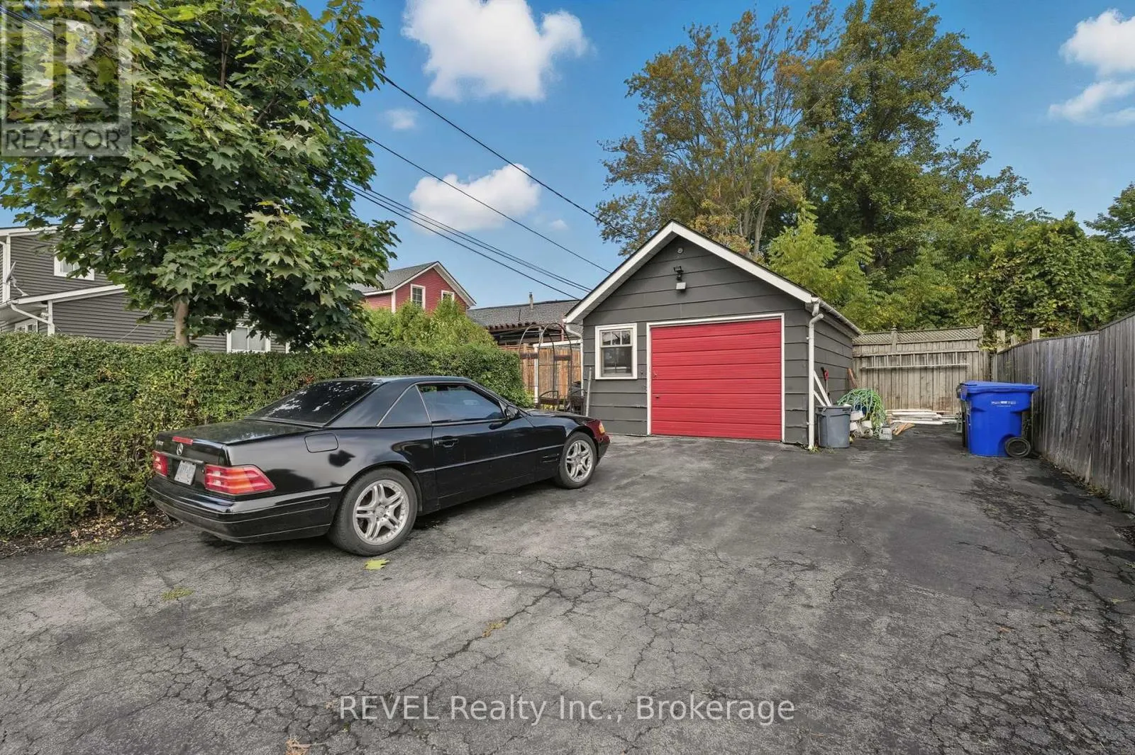 250 RIDGE ROAD N