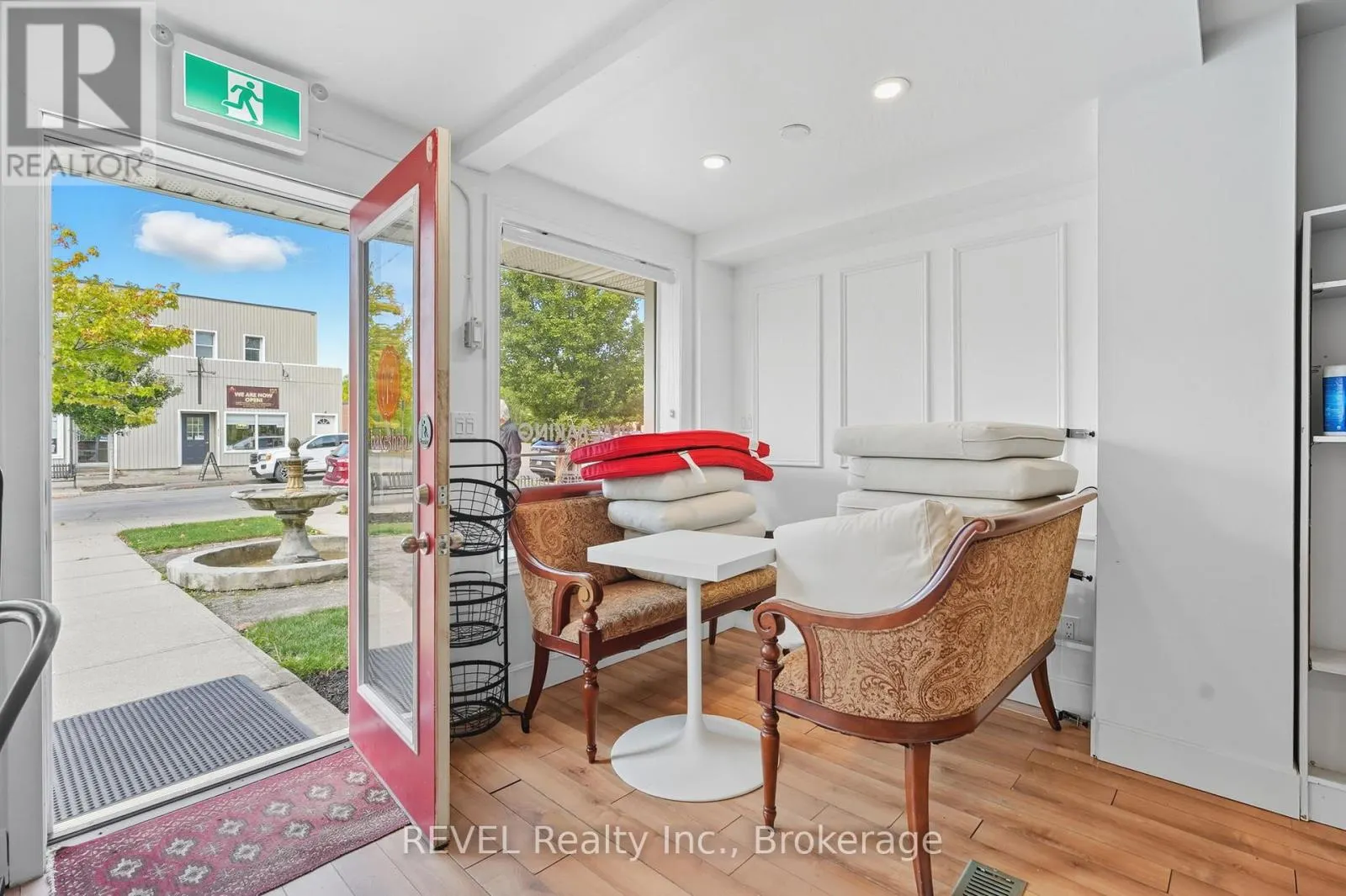 250 RIDGE ROAD N