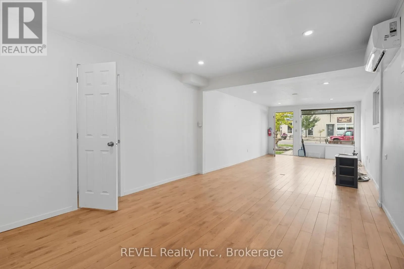 250 RIDGE ROAD N