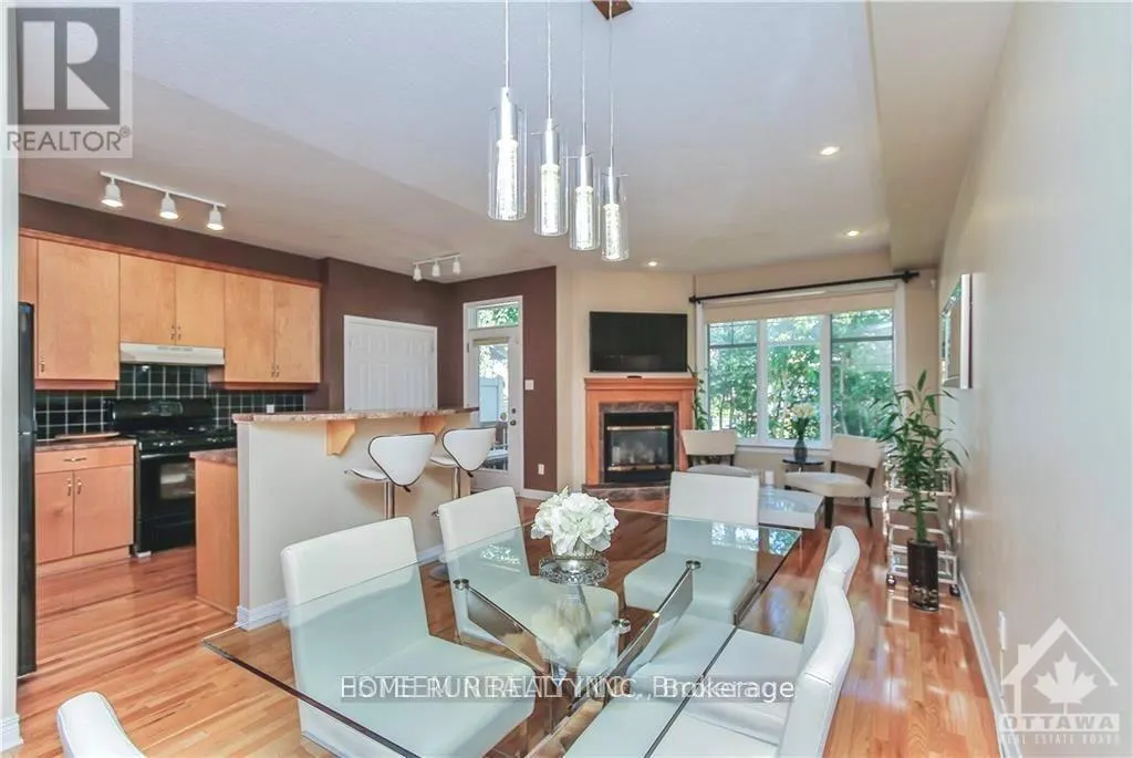 517 DEVONWOOD CIRCLE