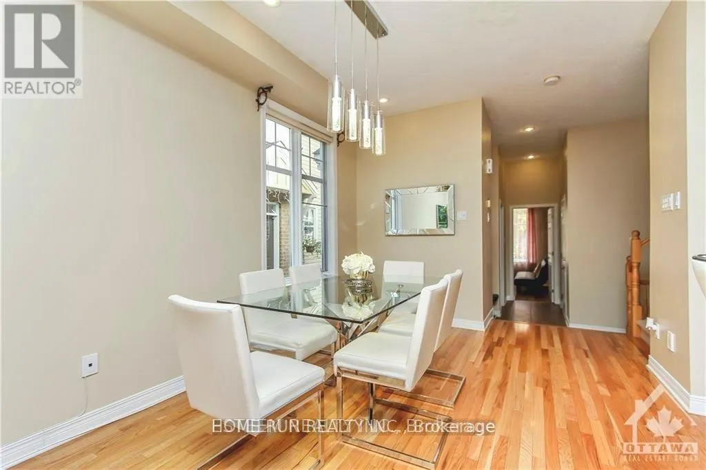 517 DEVONWOOD CIRCLE