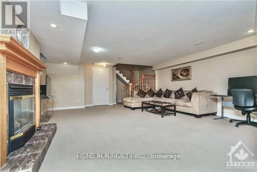 517 DEVONWOOD CIRCLE