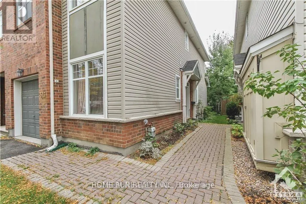 517 DEVONWOOD CIRCLE