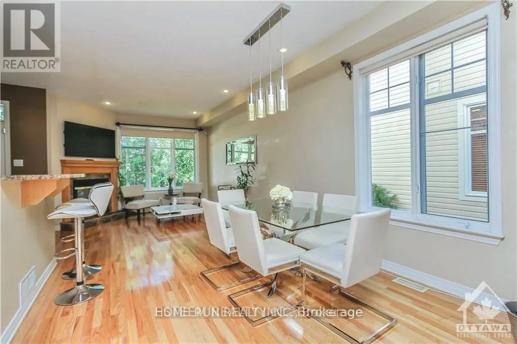 517 DEVONWOOD CIRCLE
