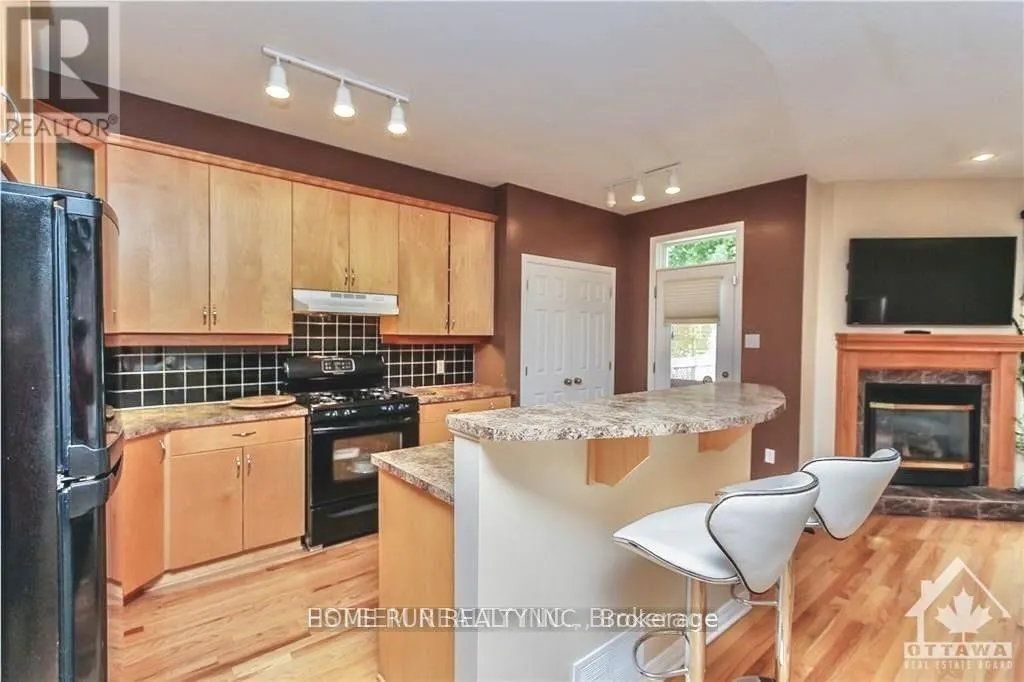 517 DEVONWOOD CIRCLE