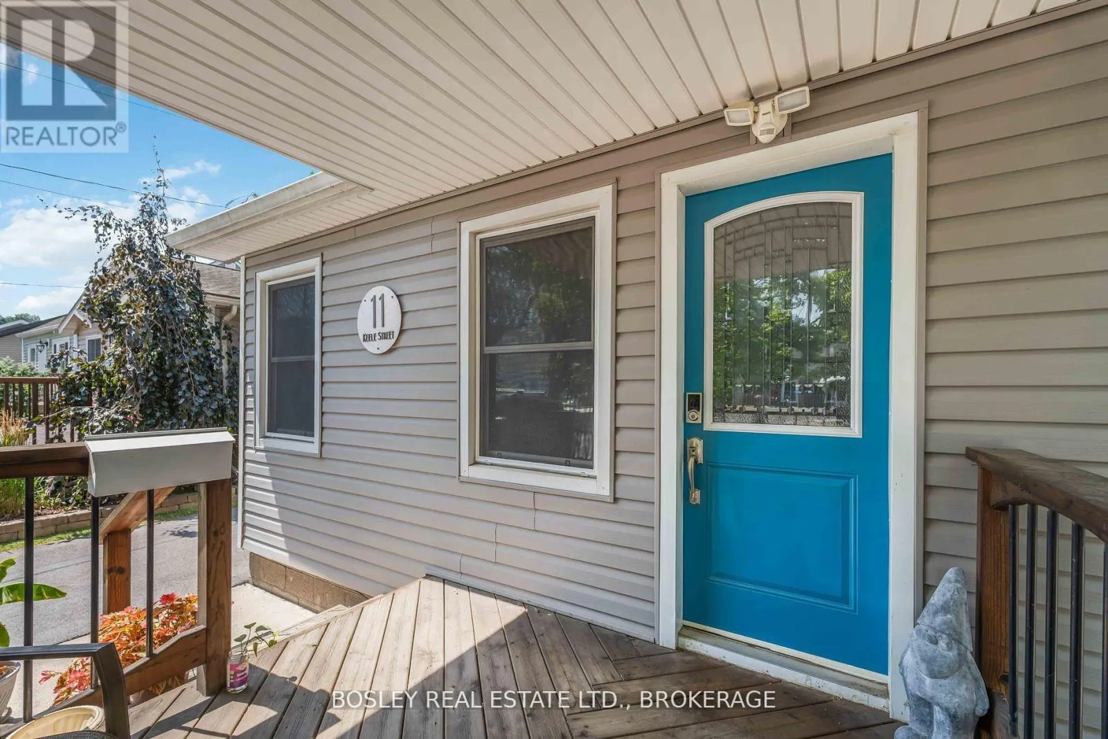 11 KEELE STREET