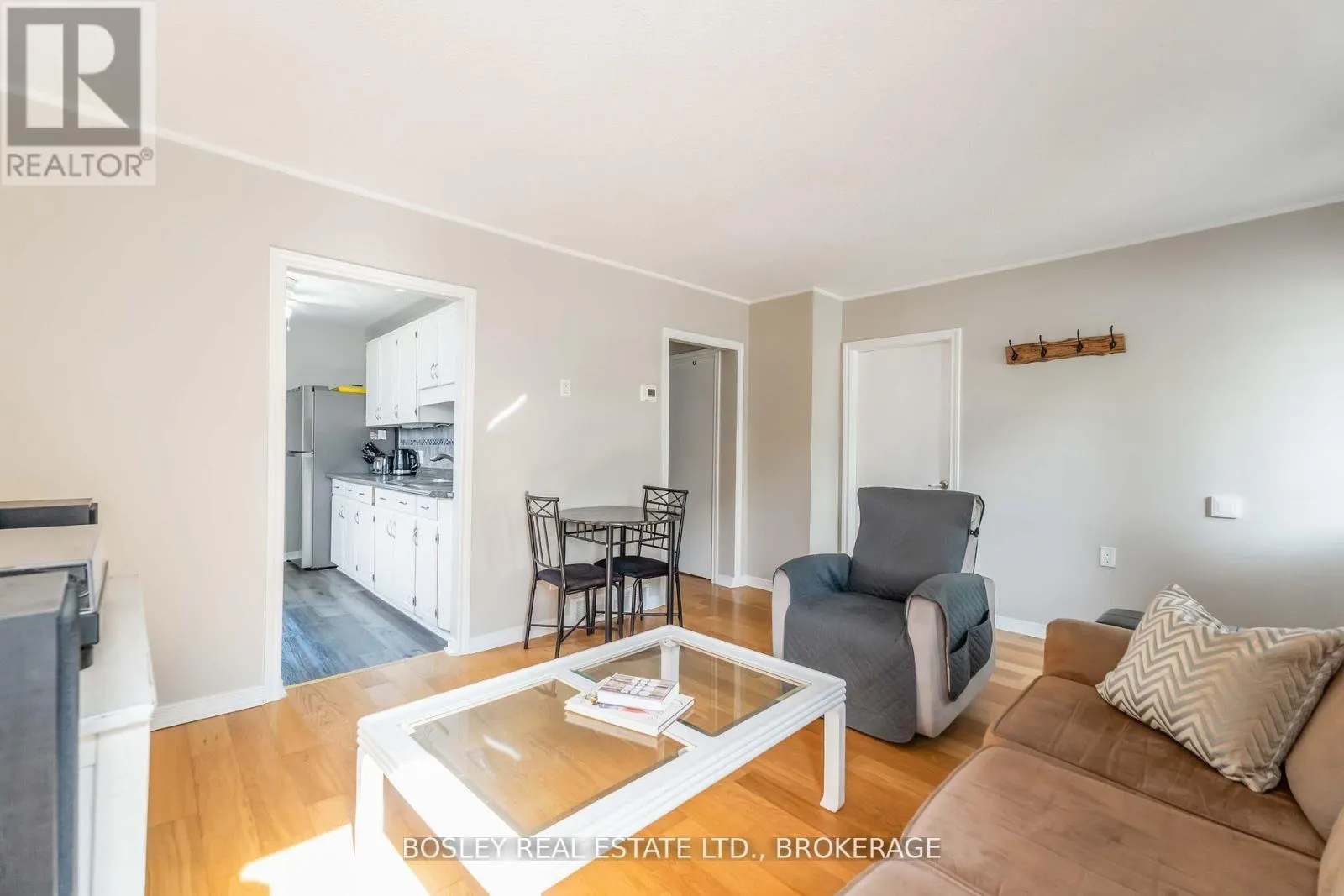 11 KEELE STREET