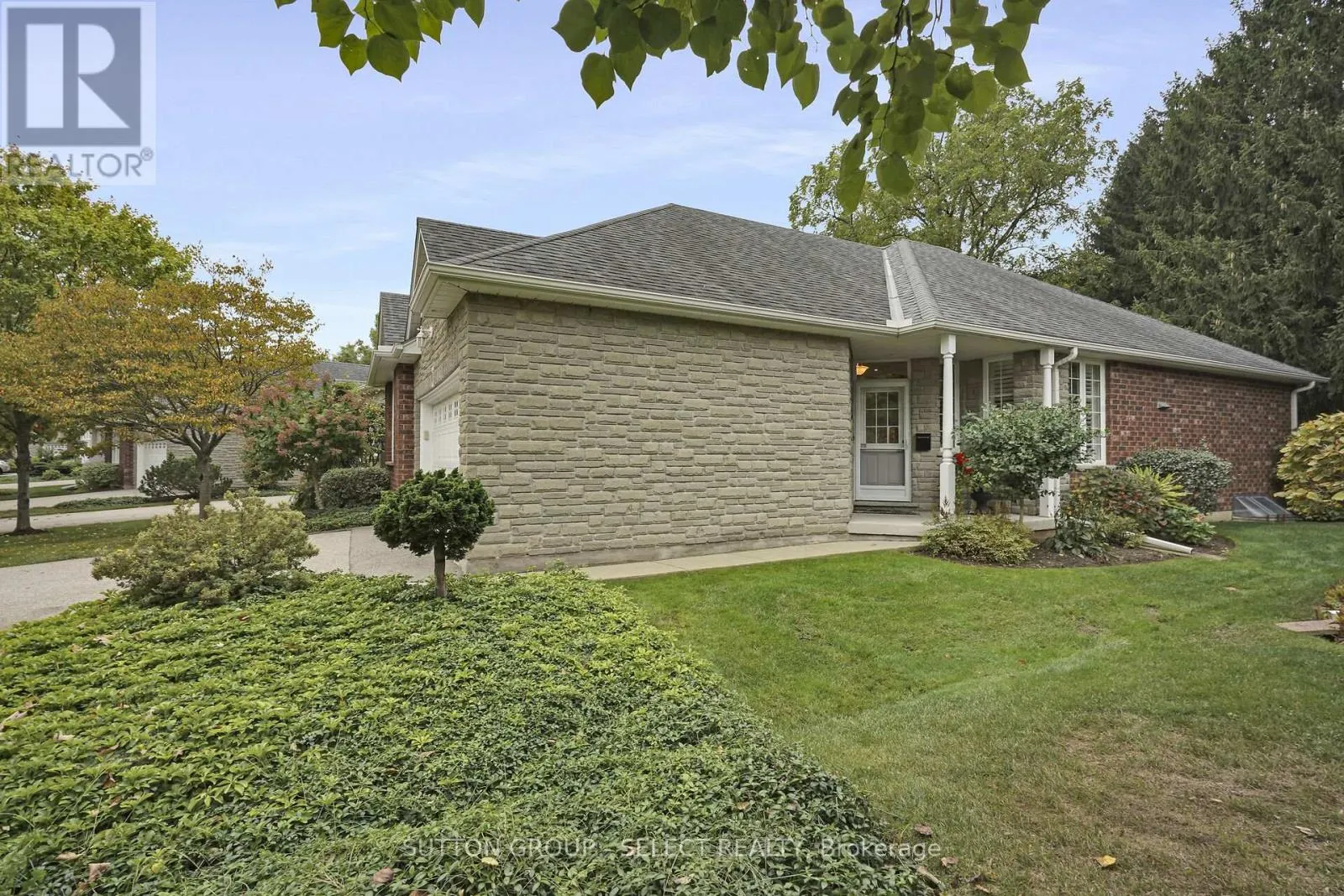 7 - 115 GLENWOOD DRIVE, #7