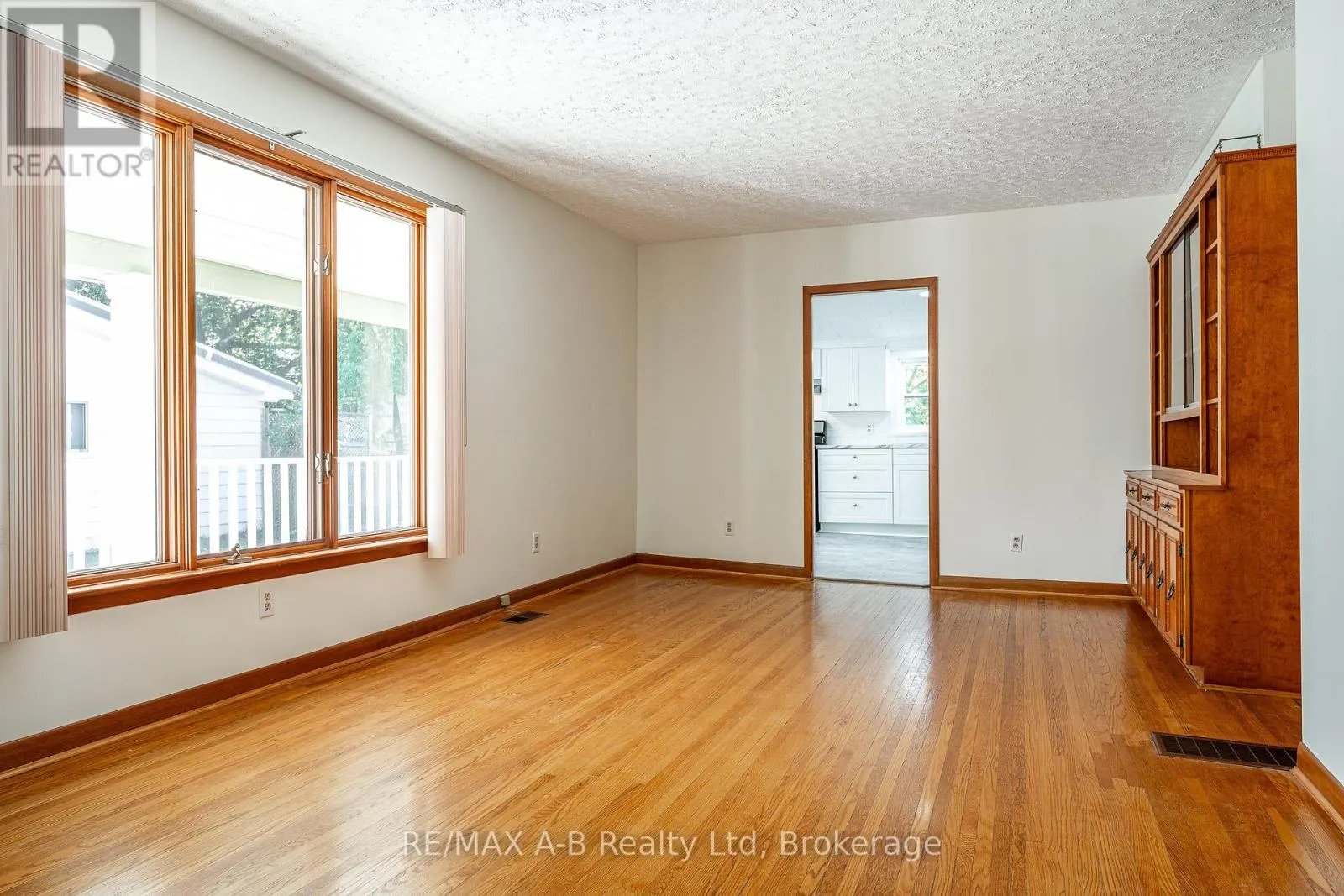 146 CHURCH STREET N