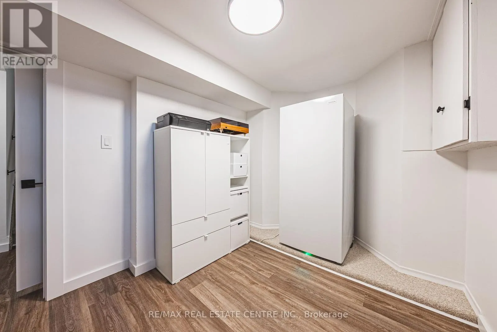 35 COWAN BOULEVARD