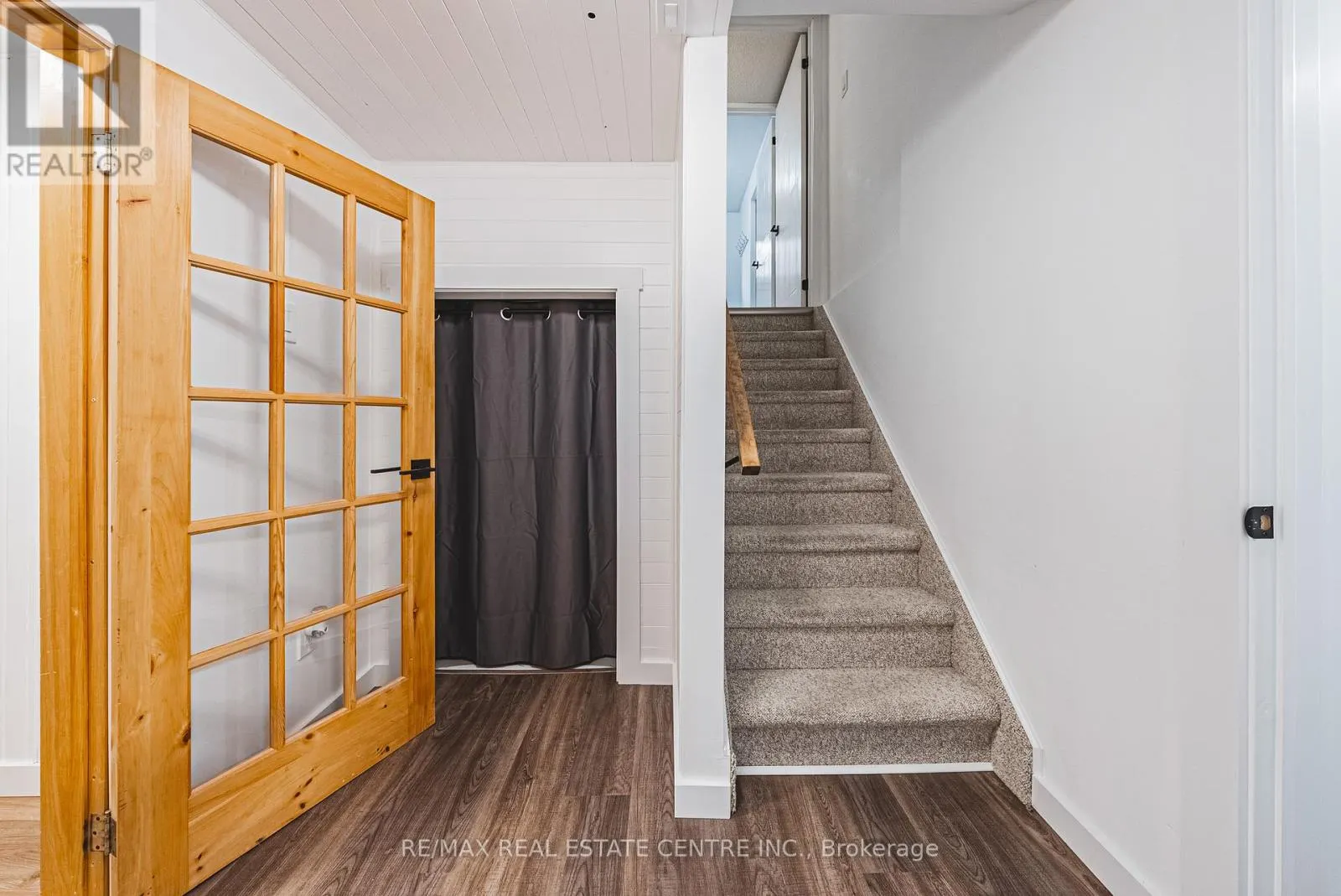35 COWAN BOULEVARD