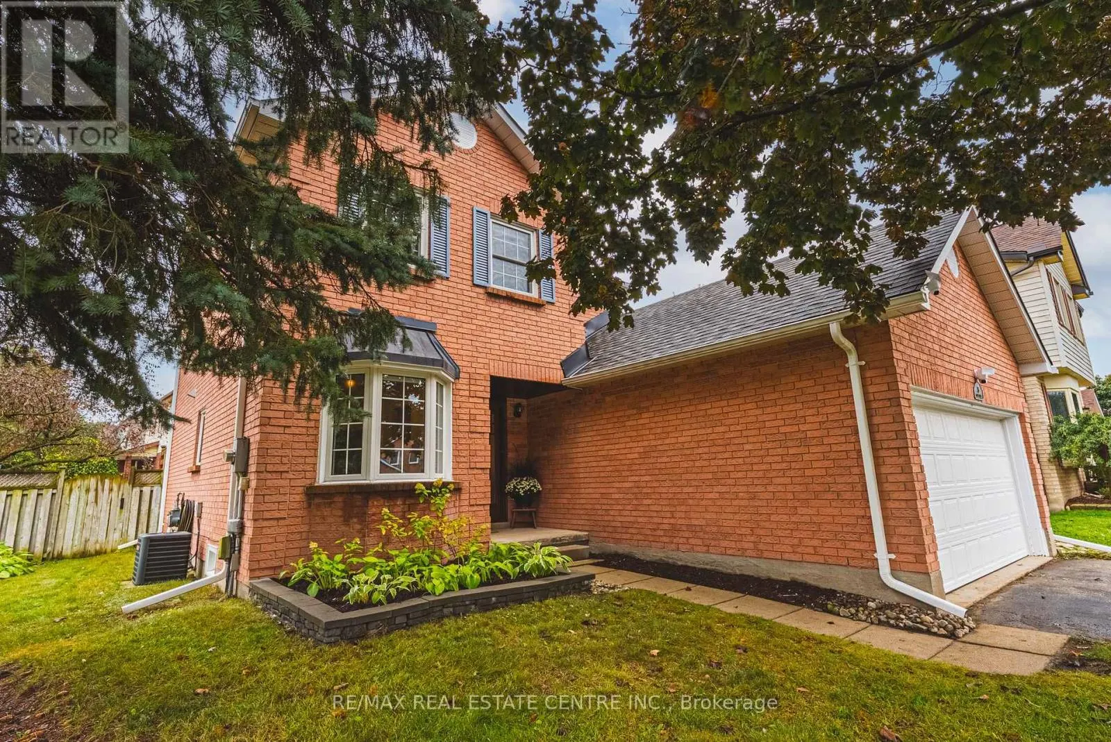35 COWAN BOULEVARD