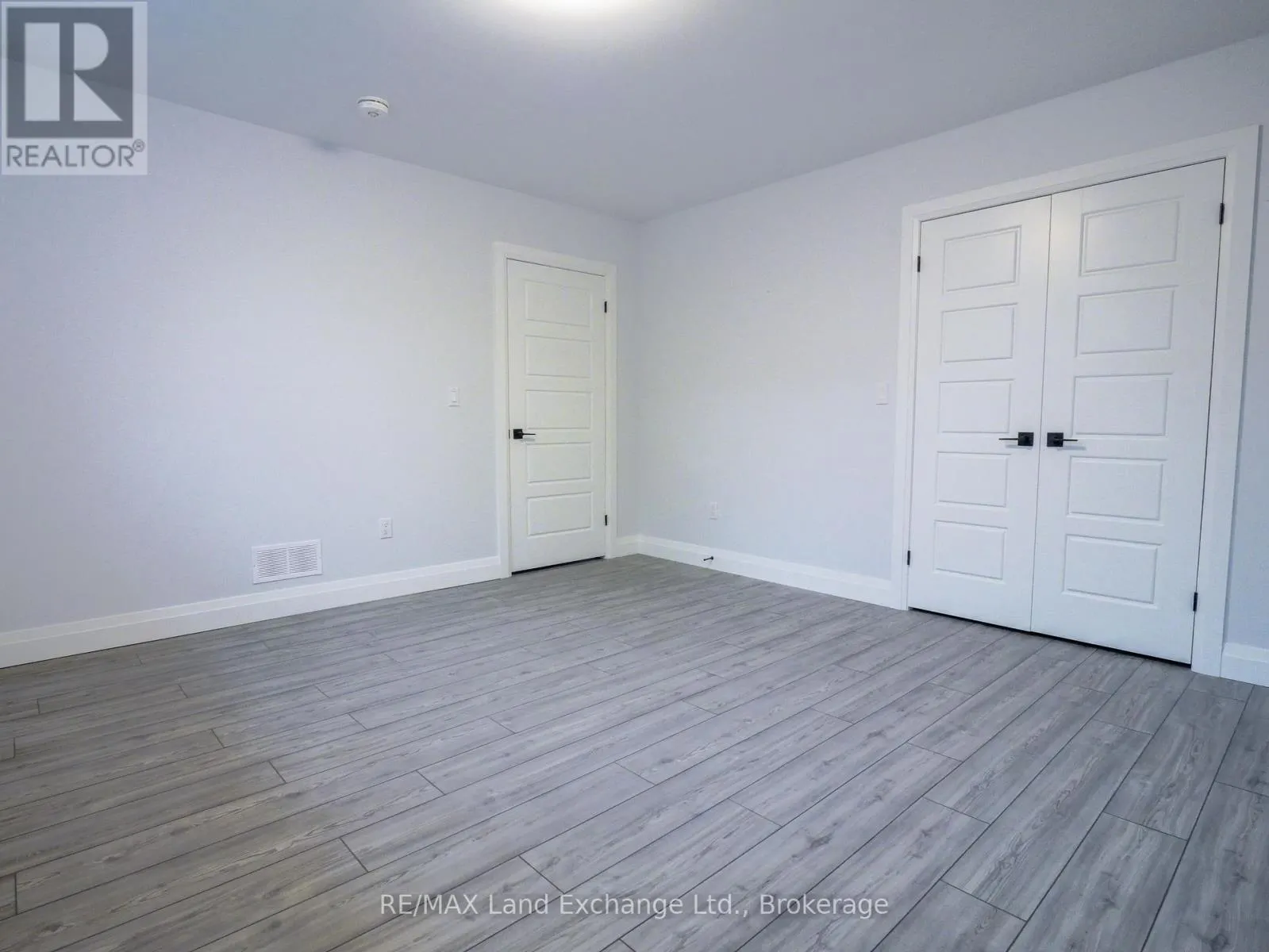 62 EAGLE COURT