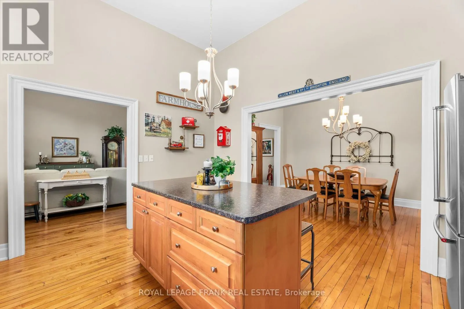 202 - 72 PINE STREET, #202