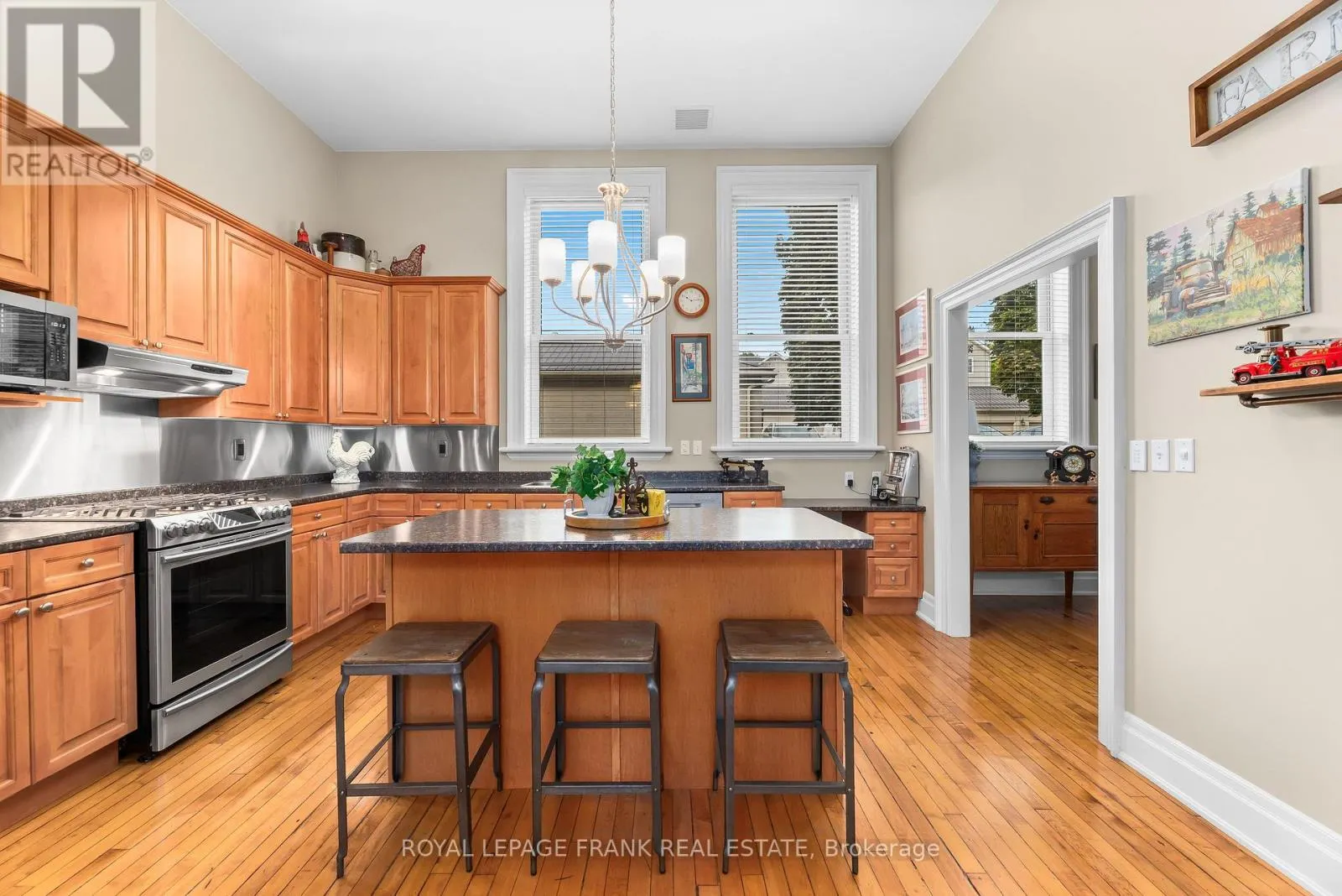 202 - 72 PINE STREET, #202