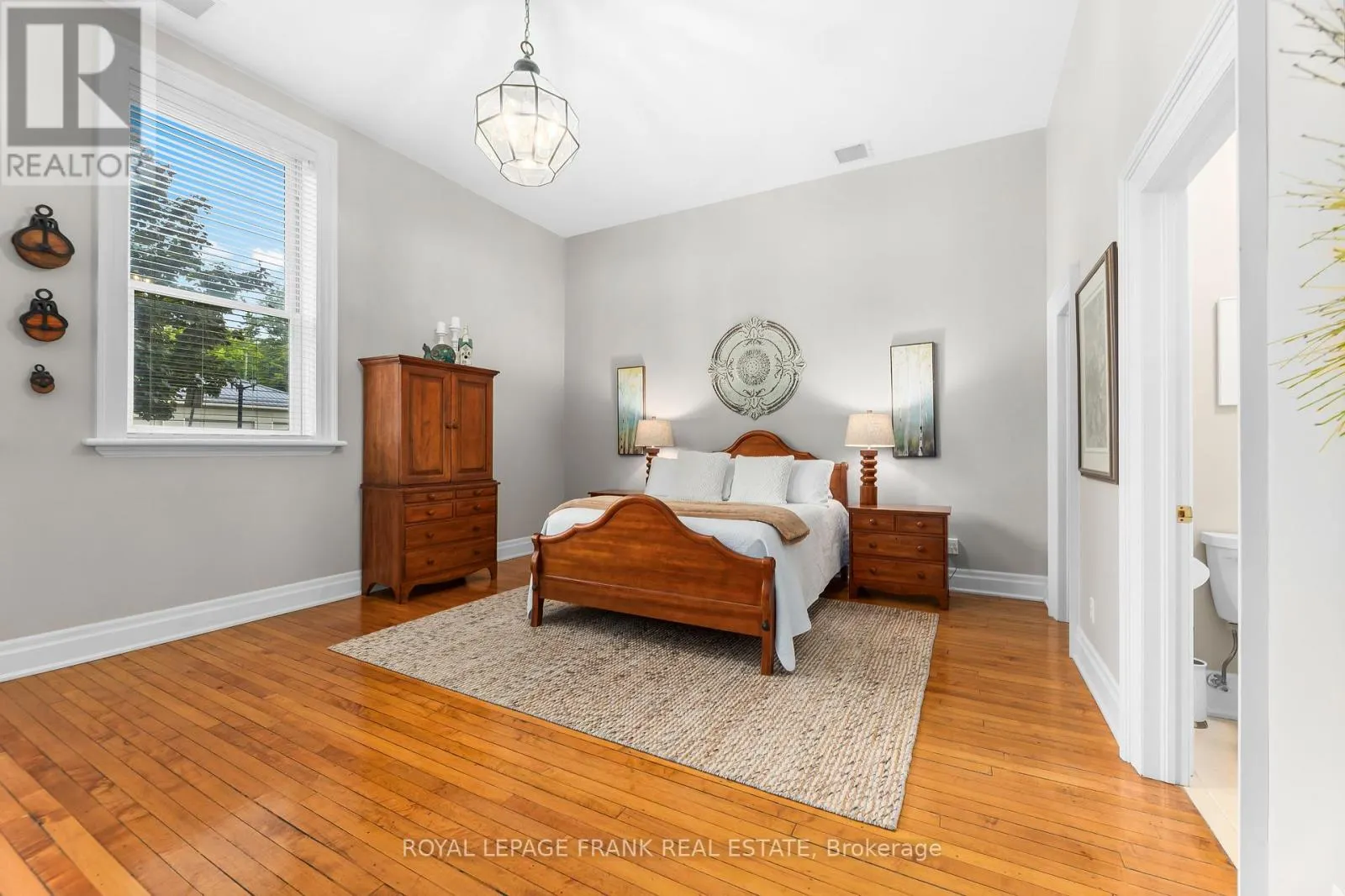 202 - 72 PINE STREET, #202