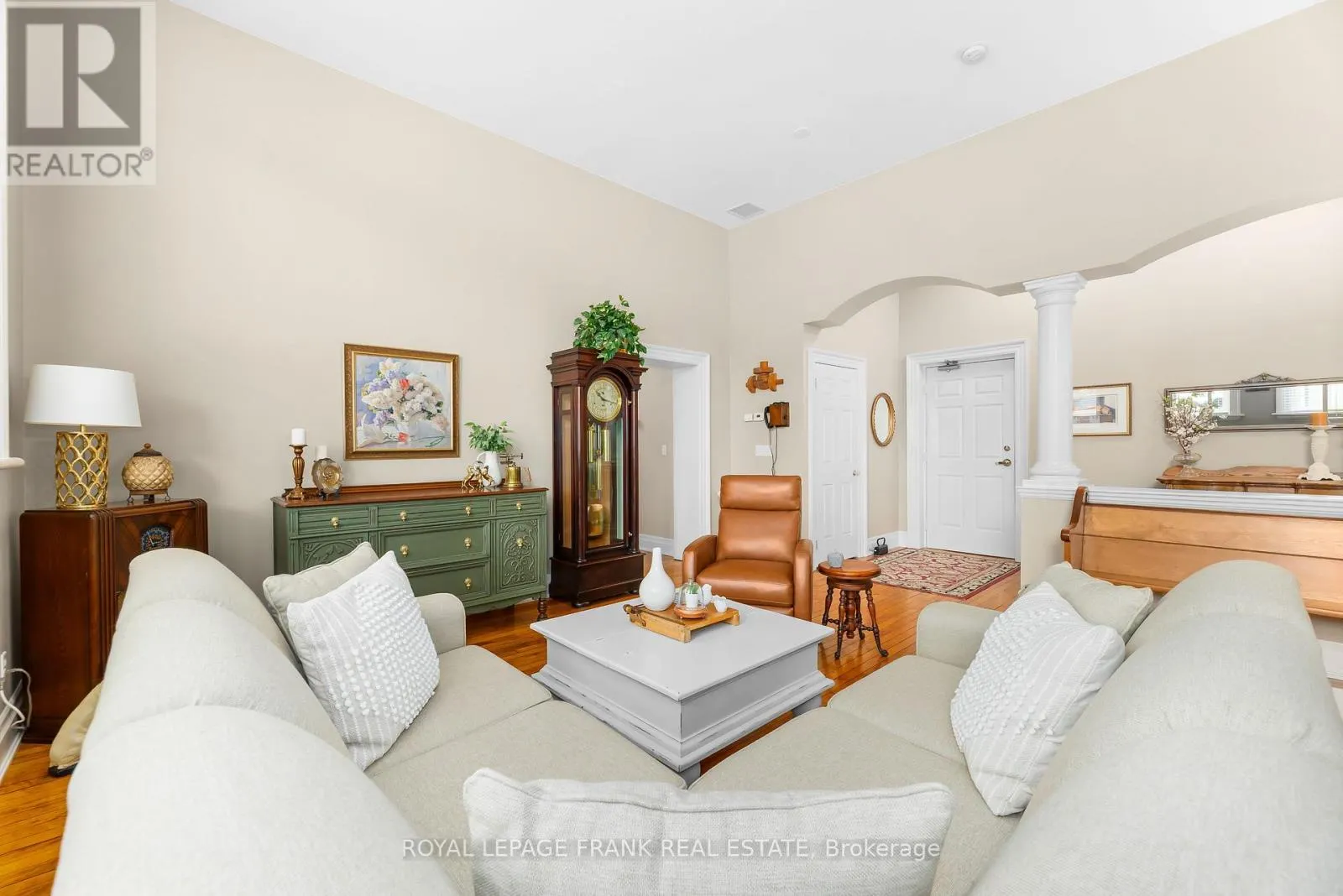 202 - 72 PINE STREET, #202