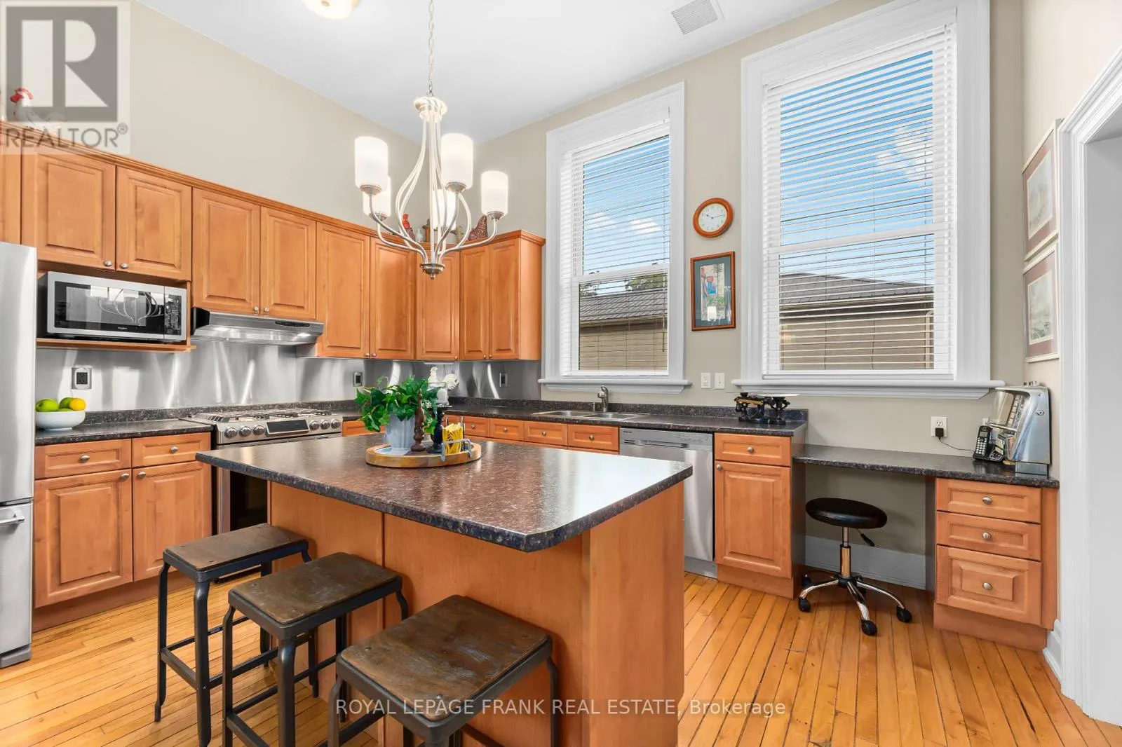 202 - 72 PINE STREET, #202