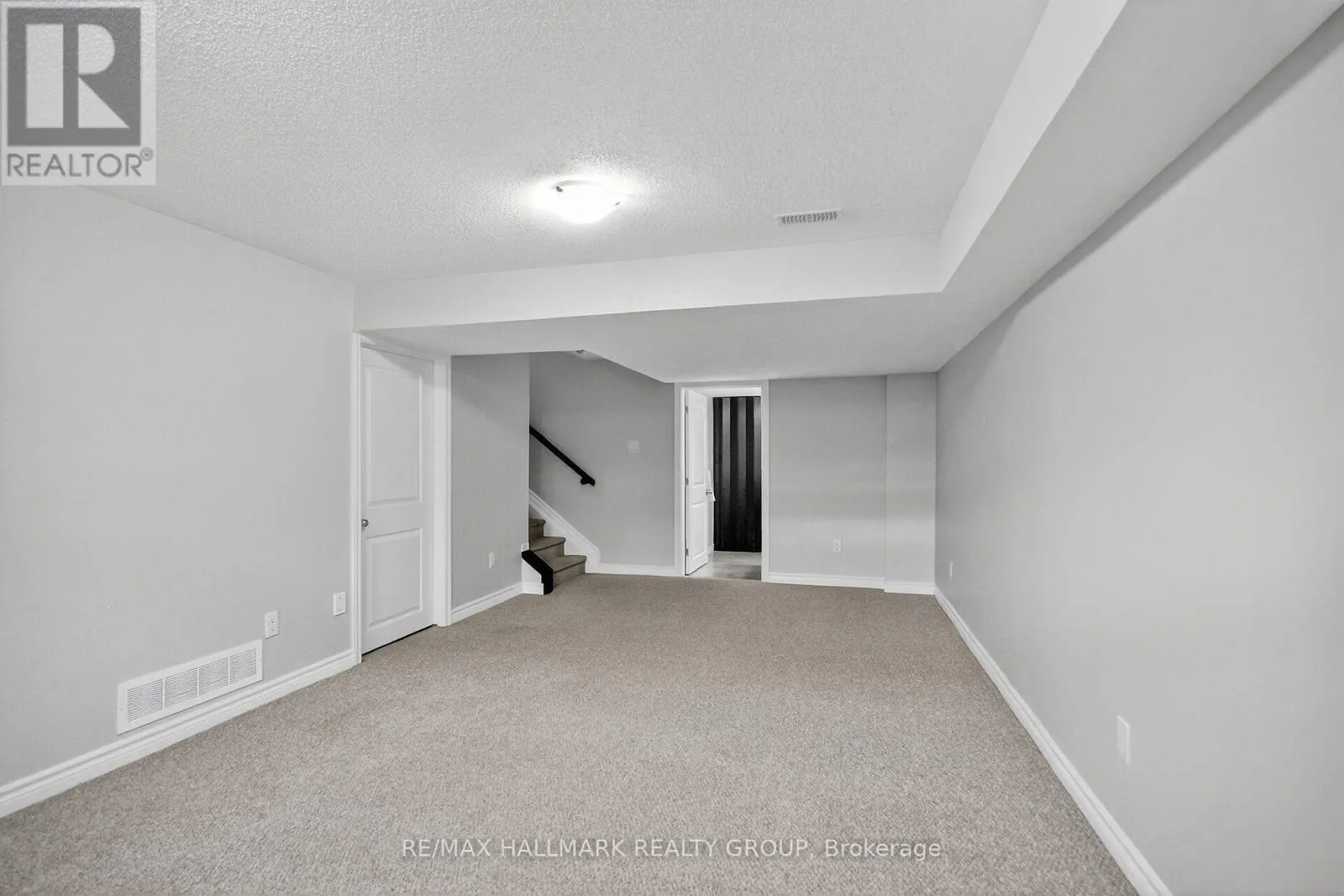 878 KILBIRNIE DRIVE
