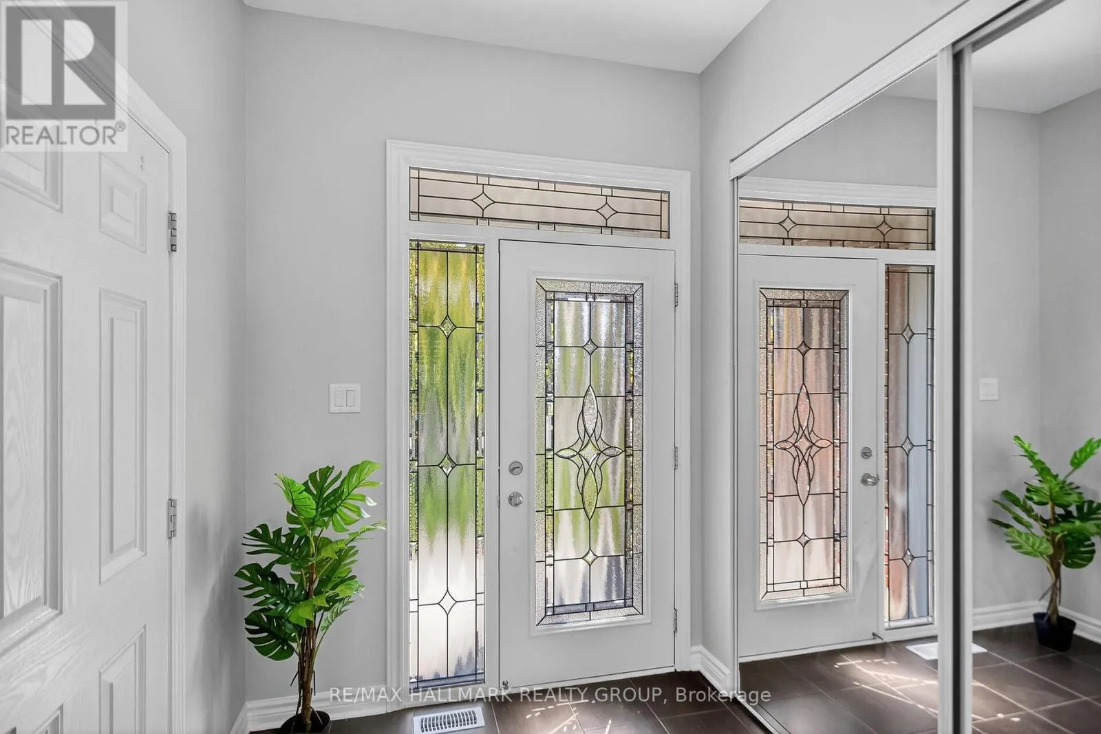 878 KILBIRNIE DRIVE